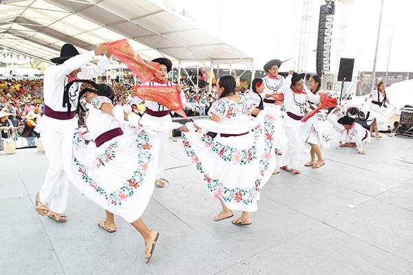 IZTAPALAPA BENEFICIA A MÁS DE 400 MIL OAXAQUEÑOS QUE VIVEN EN IZTAPALAPA