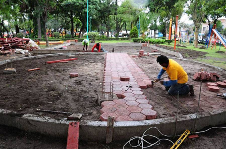 28 PLAZAS CÍVICAS Y PARQUES PÚBLICOS MODERNIZADOS EN V. CARRANZA