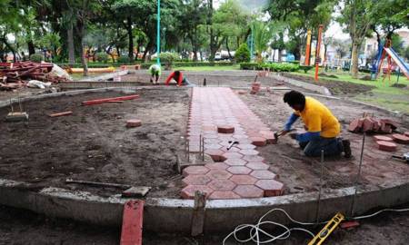 28 PLAZAS CÃVICAS Y PARQUES PÃšBLICOS MODERNIZADOS EN V. CARRANZA