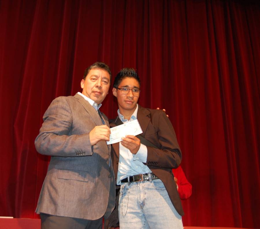 PREMIA XOCHIMILCO A 25 DEPORTISTAS DE ALTO RENDIMIENTO