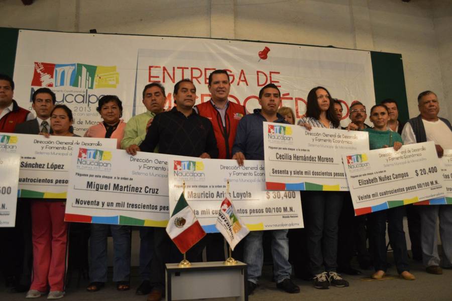 ENTREGA NAUCALPAN 48 MILLONES EN MICROCRÉDITOS