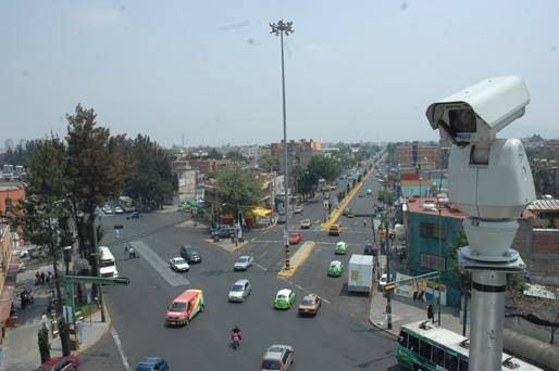 MEGAPOSTES DE LUZ PARA REFORZAR LA SEGURIDAD EN VENUSTIANO CARRANZA