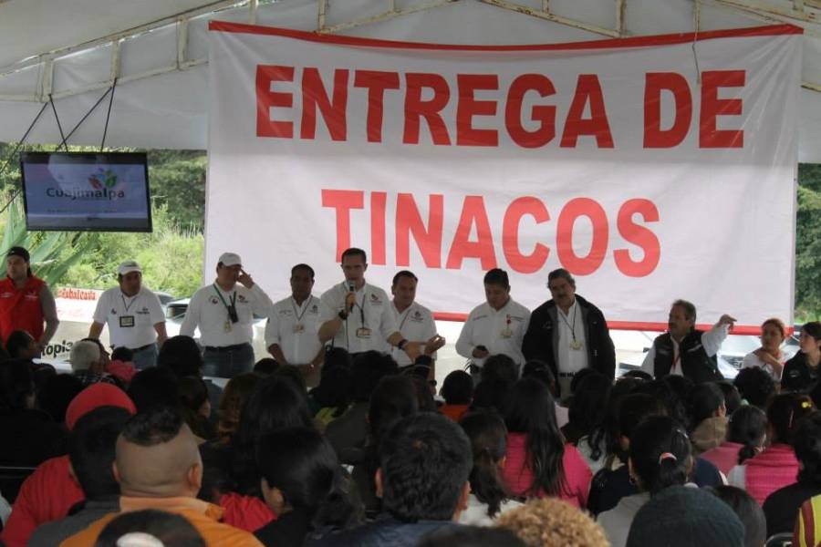 33 DE LAS 44 COLONIAS EN CUAJIMALPA HAN SIDO BENEFICIADAS CON LA ENTREGA TINACOS