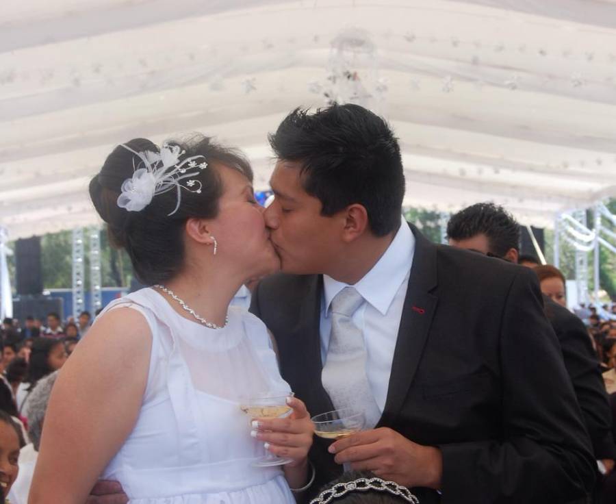 MÁS DE 350 PAREJAS CONTRAJERON MATRIMONIO EN LA GRAN BODA COLECTIVA XOCHIMILCO 2014