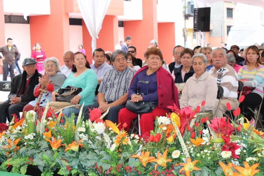 HABITANTES DE XOCHIMILCO RECIBEN TESTAMENTOS Y ESCRITURAS PARA ASEGURAR SU PATRIMONIO