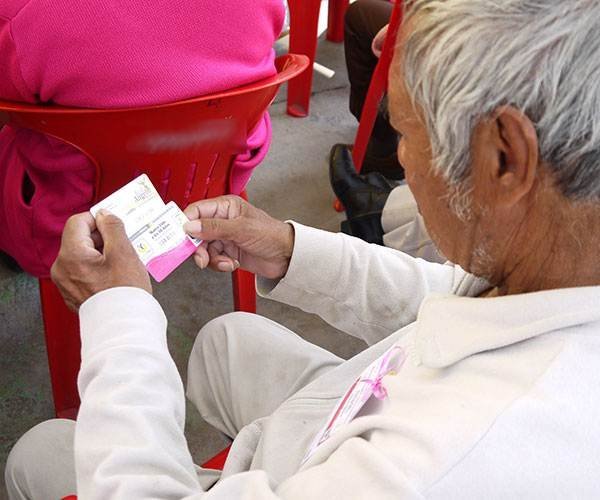 Semana de sustitución de más de 21 mil tarjetas de pensión alimentaria en Miguel Hidalgo
