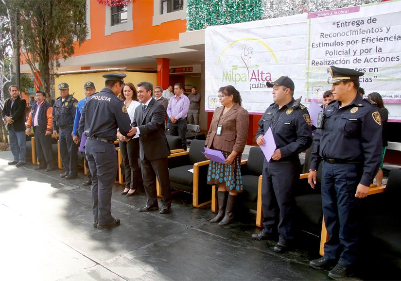 Milpa Alta entrega estímulos a la eficiencia policial