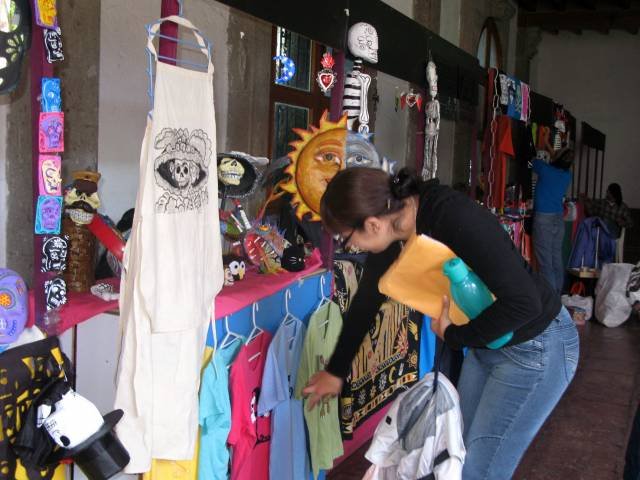 REALIZAN TIANGUIS DE CALACAS EN AZCAPOTZALCO