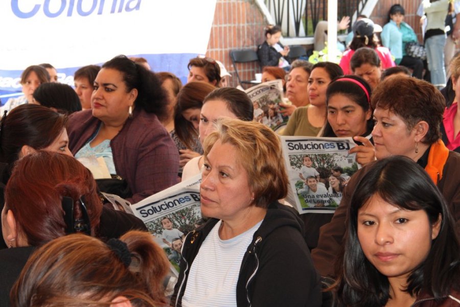 La Delegación BJ continua con la entrega de Programas Sociales por colonia