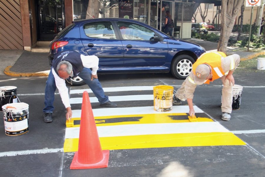 La delegaciÃ³n Benito JÃºarez entrega apoyos sociales en la colonia Del Valle.
