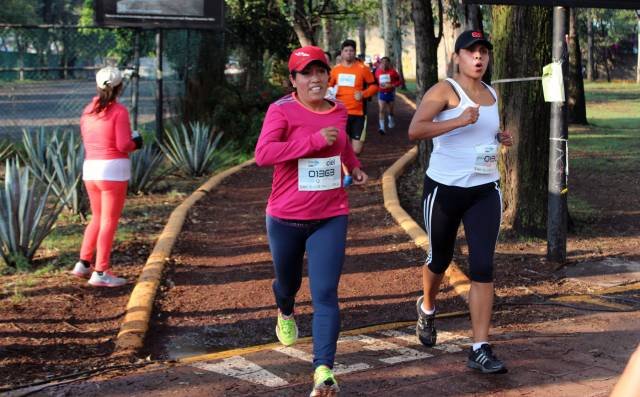 EN AZCAPOTZALCO INVITAN A LA CARRERA CONTRA VIOLENCIA A MUJERES