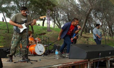 PARTICIPAN 77 BANDAS EN AZCAROCKZALCO 2014