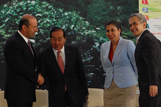 ENTREGA IZTAPALAPA ESPACIOS PÚBLICOS CON ACCESO A INTERNET GRATIS.