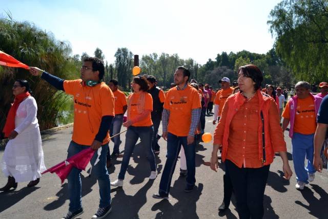 REALIZAN CAMINATA CONTRA LA VIOLENCIA EN EL PARQUE TEZOZÓMOC