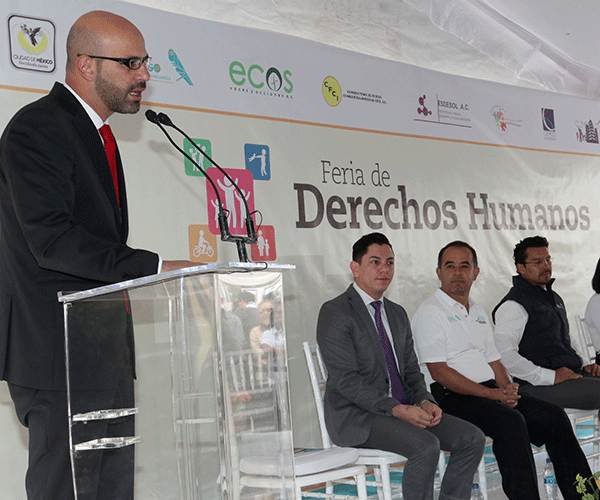 EN MATERIA DE DERECHOS HUMANOS MIGUEL HIDALGO HA HECHO CONTACTO CON ALREDEDOR DE 30 MIL PERSONAS