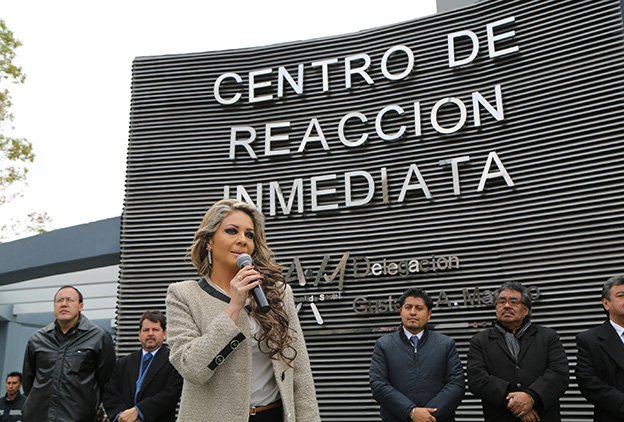 INAUGURA NORA ARIAS EL CENTRO DE REACCIÓN INMEDIATA a€œEL CANTILa€