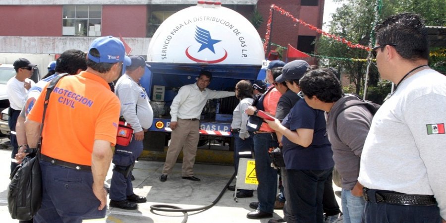 FORTALECE CUAUHTÉMOC CAPACITACIÓN PARA ATENDER EMERGENCIA POR FUGAS DE GAS EN PIPAS Y TANQUES ESTACIONARIOS