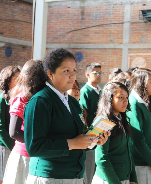 CONTINÚA EN XOCHIMILCO ENTREGA DE HISTORIETAS