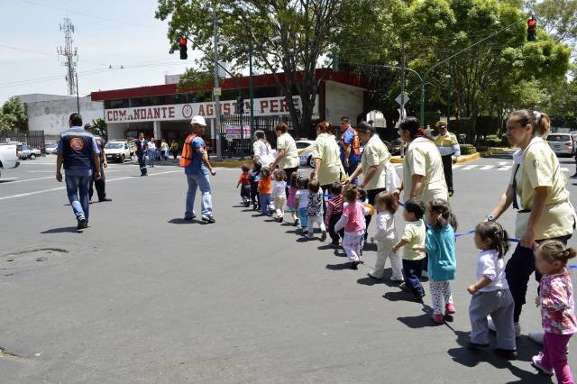 REALIZAN SIMULACRO 167 MAESTROS Y NIÑOS DE GUARDERÍA DEL IMSS