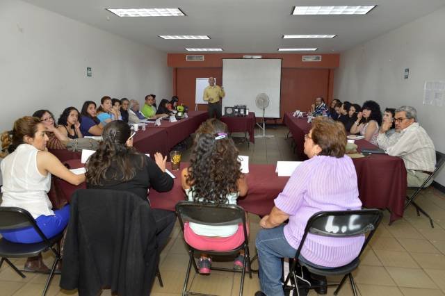 IMPARTE AZCAPOTZALCO TALLER DE CALIDAD EN EL SERVICIO