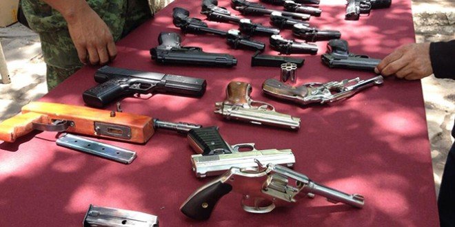 Canjea tus armas por dinero y tabletas electrónicas en Gustavo A. Madero