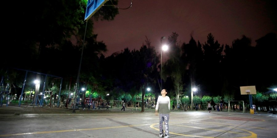 ILUMINA CUAUHTÉMOC AL PARQUE RAMÓN LÓPEZ VELARDE