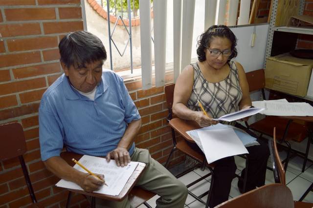 ACREDITAN VECINOS ESTUDIOS DE PRIMARIA Y SECUNDARIA