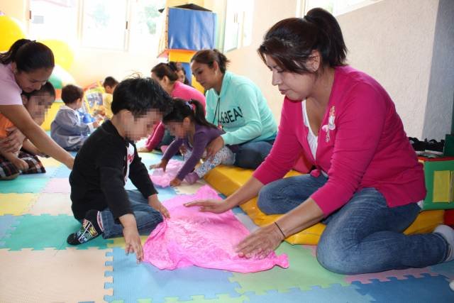 APOYAN DESARROLLO INFANTIL CON ESTIMULACIÓN TEMPRANA