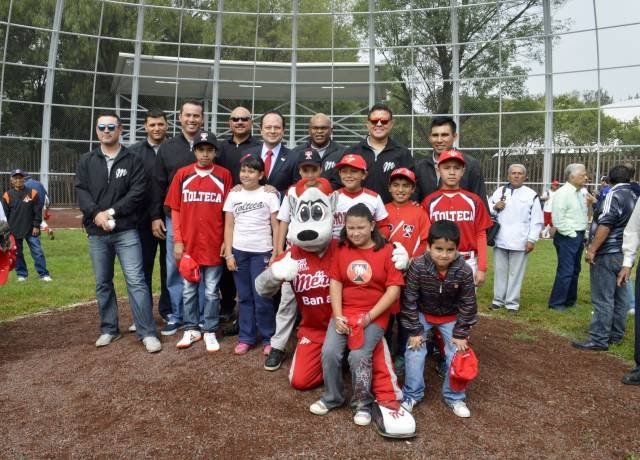 REINAUGURAN CAMPO DE BEISBOL DEL DEPORTIVO AZCAPOTZALCO