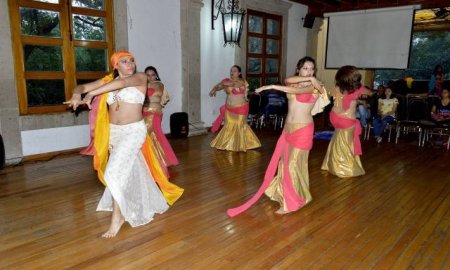 DISFRUTAN JÃ“VENES CON TALLERES DE EXPRESIÃ“N CORPORAL