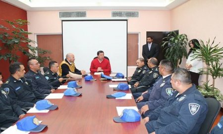 ESTÃMULOS A ELEMENTOS DE LA POLICÃ­A AUXILIAR DELEGACIONAL EN XOCHIMILCO