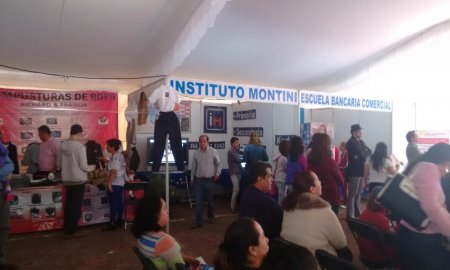 ACUDEN DECENAS DE JÃ“VENES A LA FEBJ