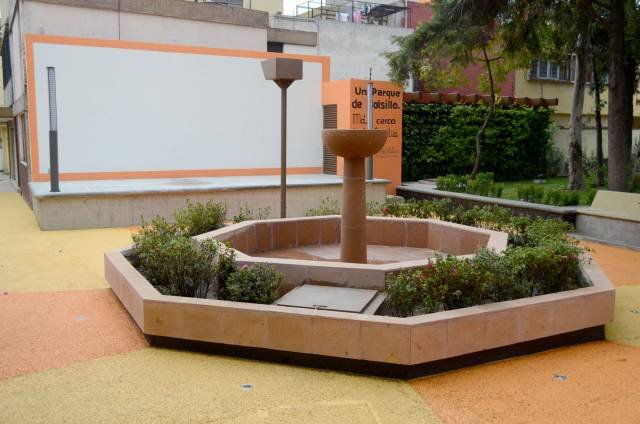 DAN MANTENIMIENTO A PARQUES DE BOLSILLO