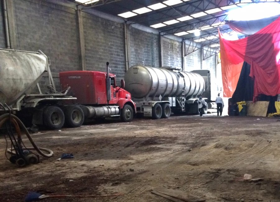 DESCUBRE PGJDF TOMAS CLANDESTINAS DE DUCTOS DE PEMEX, DETIENE A 14 PERSONAS Y ASEGURA 6 VEHÍCULOS