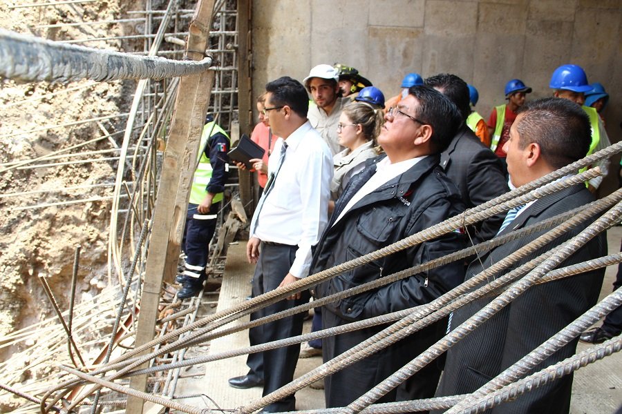 DERRUMBE EN CONSTRUCCIÓN DEL a€œPUENTE HUEYETLACOa€