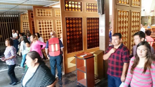 SUPERVISAN SIMULACRO DE EVACUACIÓN EN IGLESIA DE PRO HOGAR