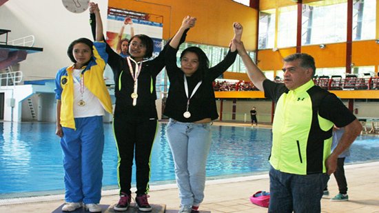 PARTICIPAN MÁS DE TRES MIL NIÑOS EN COMPETENCIA DE NATACIÓN EN TLALPAN