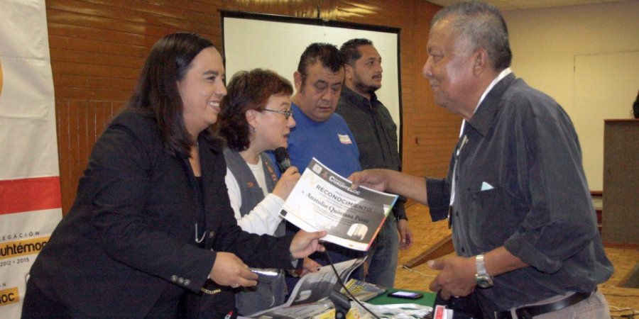RECONOCE DELEGACIÓN CUAUHTÉMOC A 105 TRABAJADORES CON LA MEDALLA JUANITA HUITRÓN