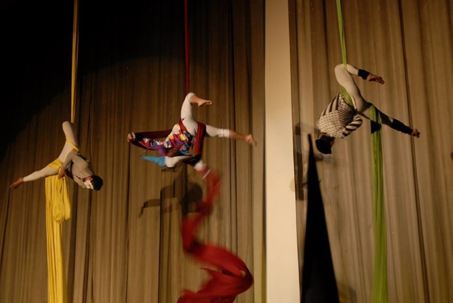 OFRECEN EN XOCHIMILCO TALLERES DE DANZA AÉREA Y AFRICANA