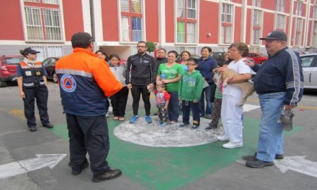 REALIZAN SIMULACRO EN LA UNIDAD FUENTES AZCAPOTZALCO