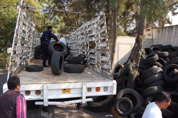 SUMAN UN MILLAR LAS LLANTAS RETIRADAS DE LA CALLE POR LA DELEGACIÓN IZTAPALAPA Y LA SSPDF