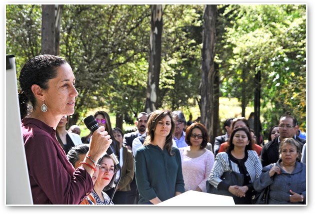 Inauguran una escultura interactiva y mural de porcelana en Tlalpan