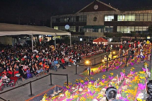 CERCA DE 20 MIL VISITANTES ACUDIERON A PANTEONES DE CUAJIMALPA DURANTE FESTEJOS DE a€œDÍA DE MUERTOSa€