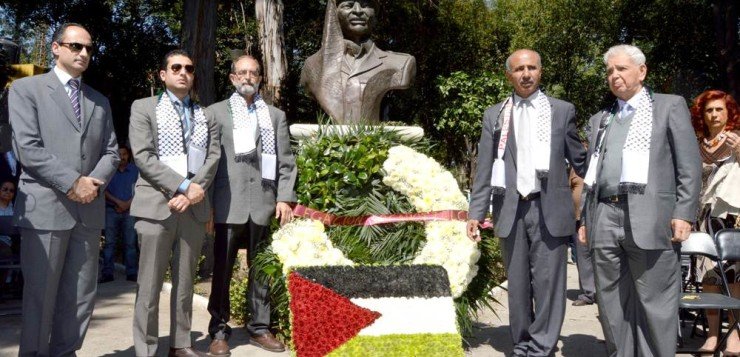 Rinden homenaje a Yasser Arafat en el once aniversario de su muerte