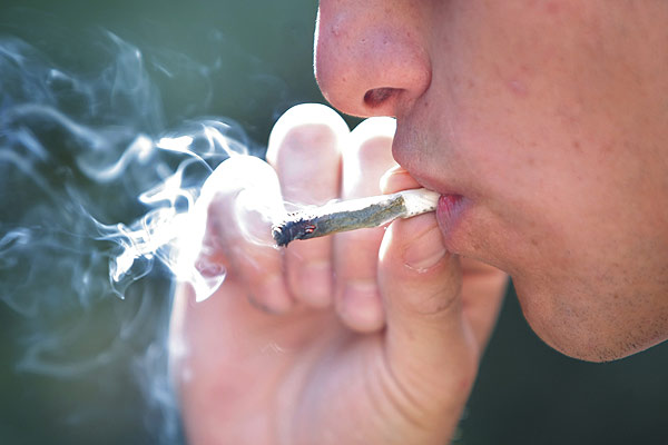 RECHAZA EDUARDO SANTILLÁN LEGALIZACIÓN DE MARIHUANA EN DF