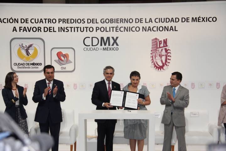 Dona GDF cuatro predios al IPN para beneficio e impulso de Educación Media Superior