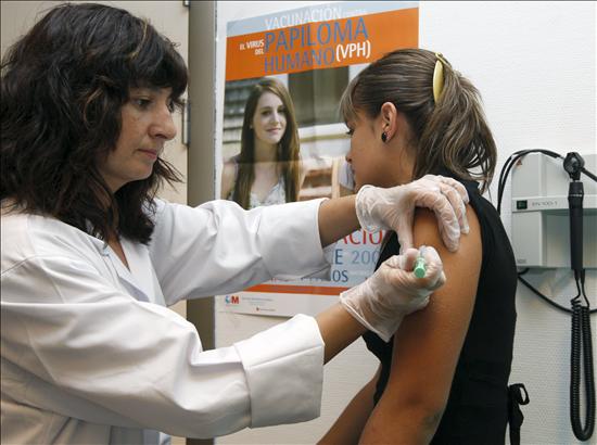 BUSCAN GRATUIDAD EN VACUNA CONTRA PAPILOMA HUMANO
