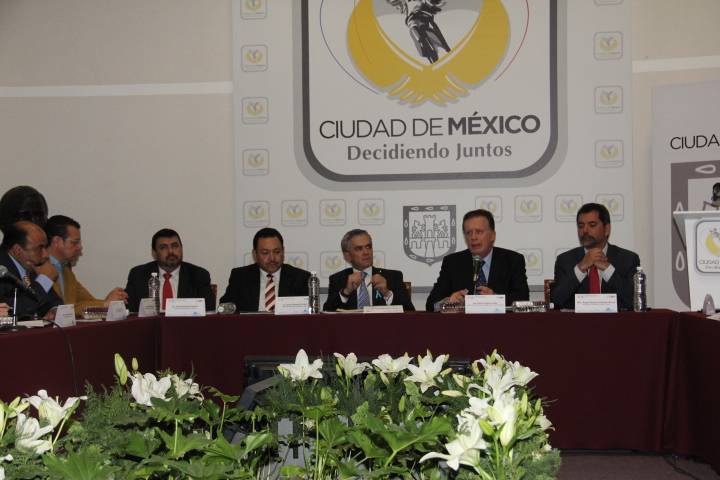 Se instala Gabinete de Agua; abastecer del líquido potable a la CDMx, el reto