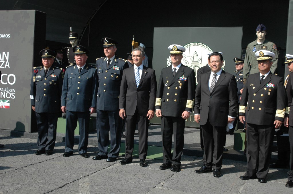 Inauguración de la Exposición ‘Fuerzas Armadas… Pasión por Servir a México’