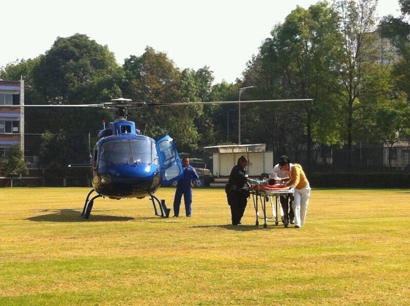 Traslada helicóptero del agrupamiento Cóndores y ERUM a bebe que sufrió caída desde tercer nivel